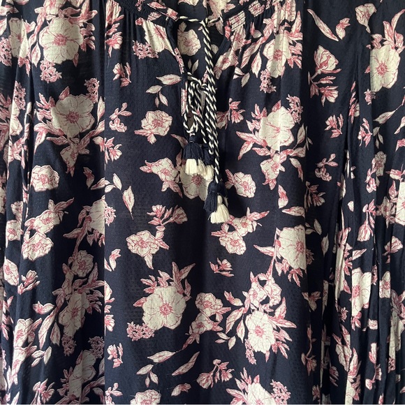 Floral Blouse - Picture 2 of 7